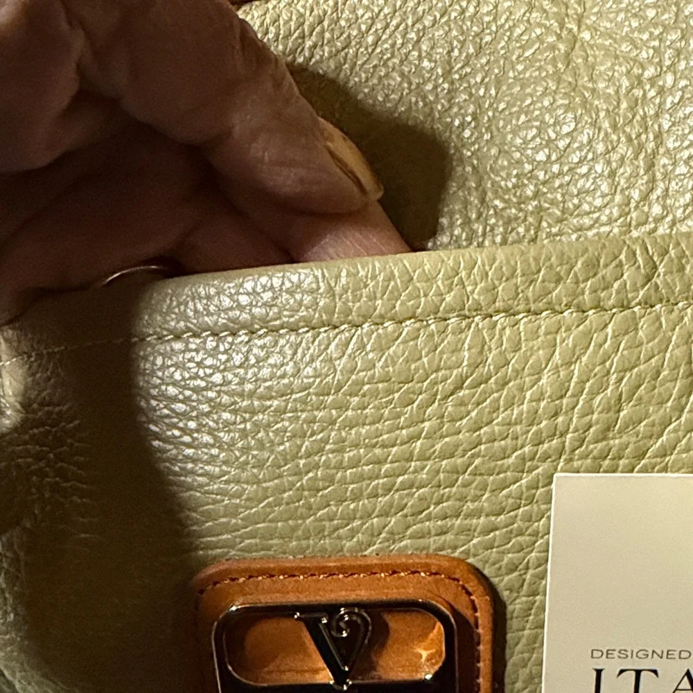 Valentina Leather Shoulder Bag in Olive and cognac - Picture 3 of 6